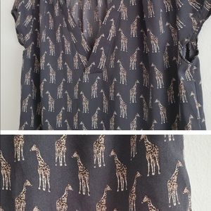 H&M giraffe top